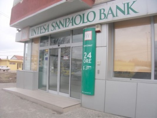 Intesa Sanpaolo Bank din Constanţa şi-a angajat paznic